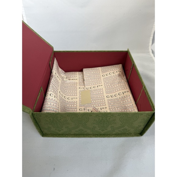 Gucci Green Brocade Brocade Magnetic Flap Gift Empty Box W/Tissue 7.5 x 7.5 x 3 - Picture 3 of 10